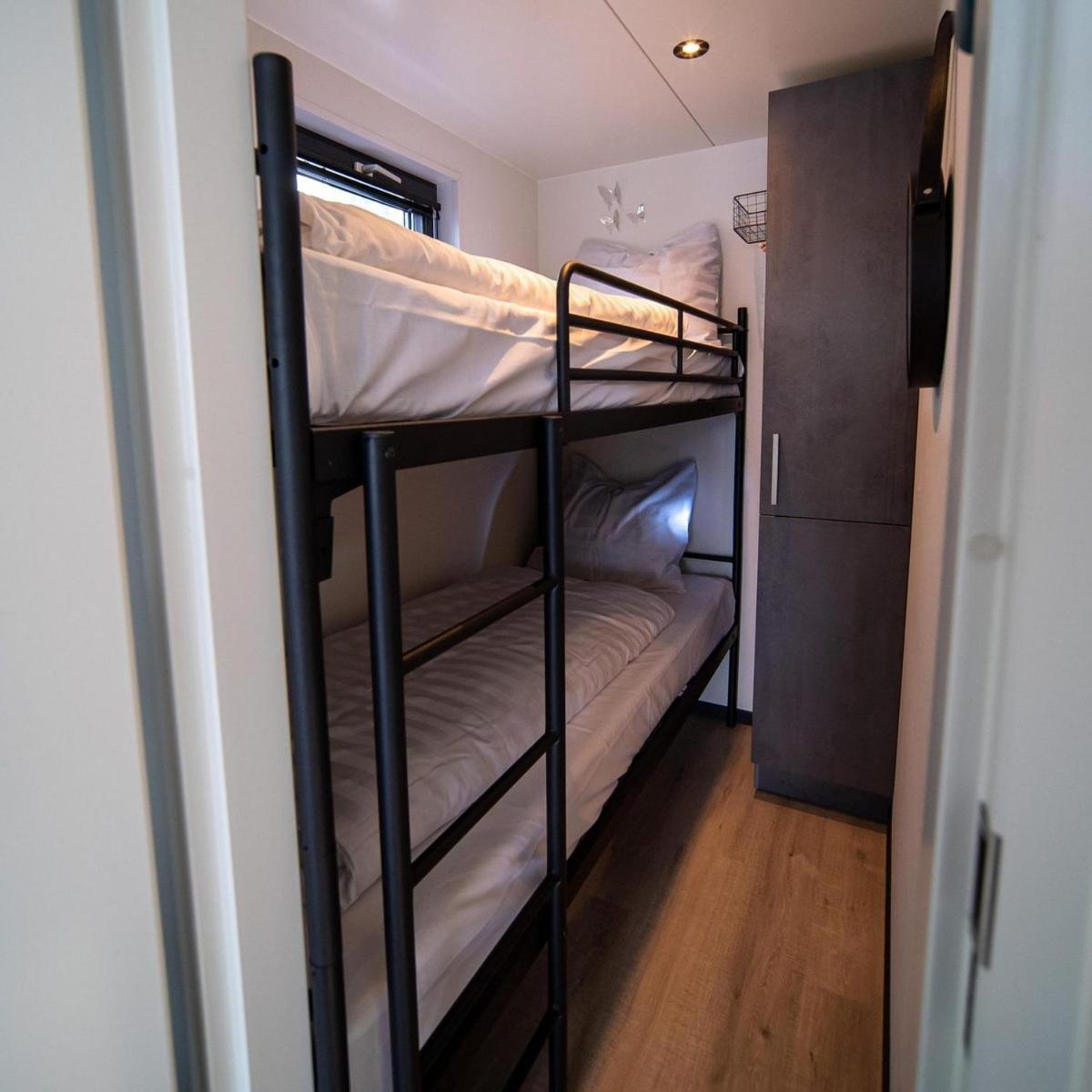 Houseboat Marina Mookerplas 4-6 Persons Plasmolen Zewnętrze zdjęcie