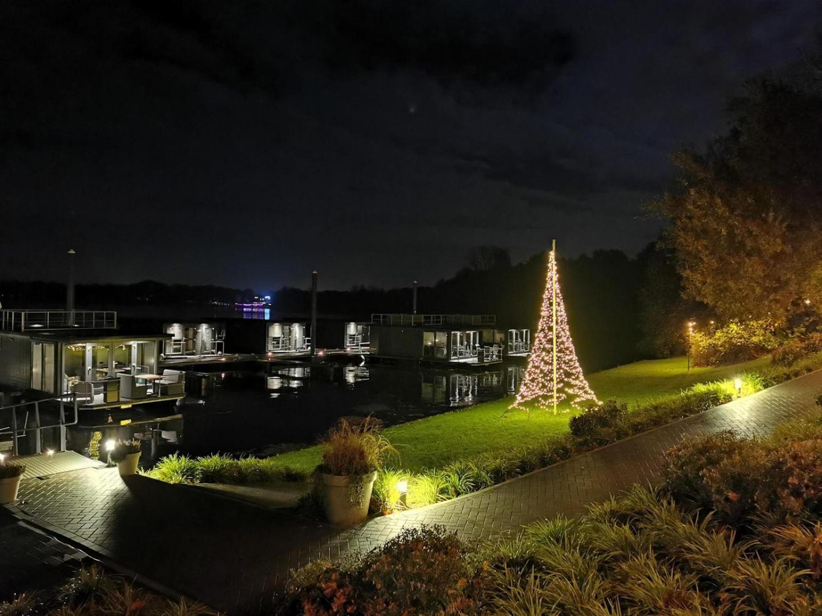 Houseboat Marina Mookerplas 4-6 Persons Plasmolen Zewnętrze zdjęcie