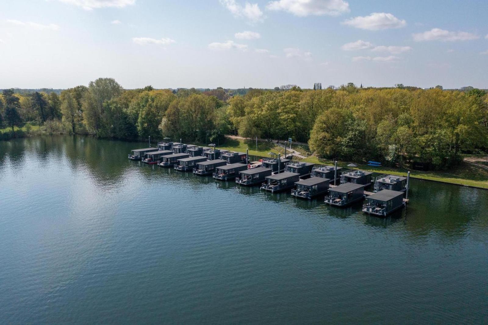 Houseboat Marina Mookerplas 4-6 Persons Plasmolen Zewnętrze zdjęcie