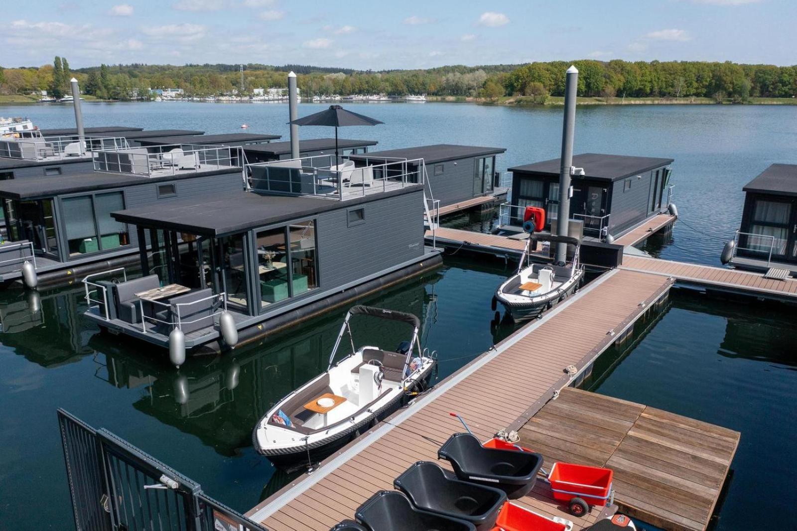 Houseboat Marina Mookerplas 4-6 Persons Plasmolen Zewnętrze zdjęcie