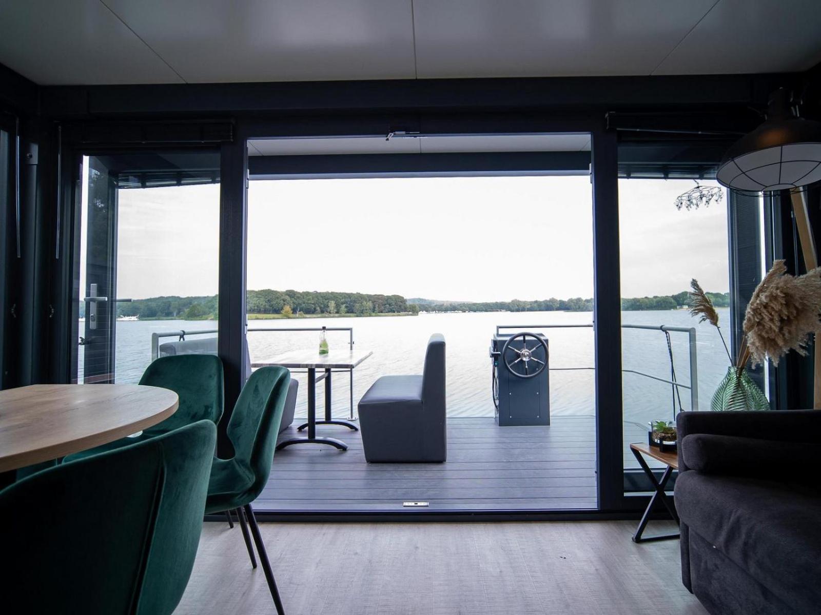 Houseboat Marina Mookerplas 4-6 Persons Plasmolen Zewnętrze zdjęcie